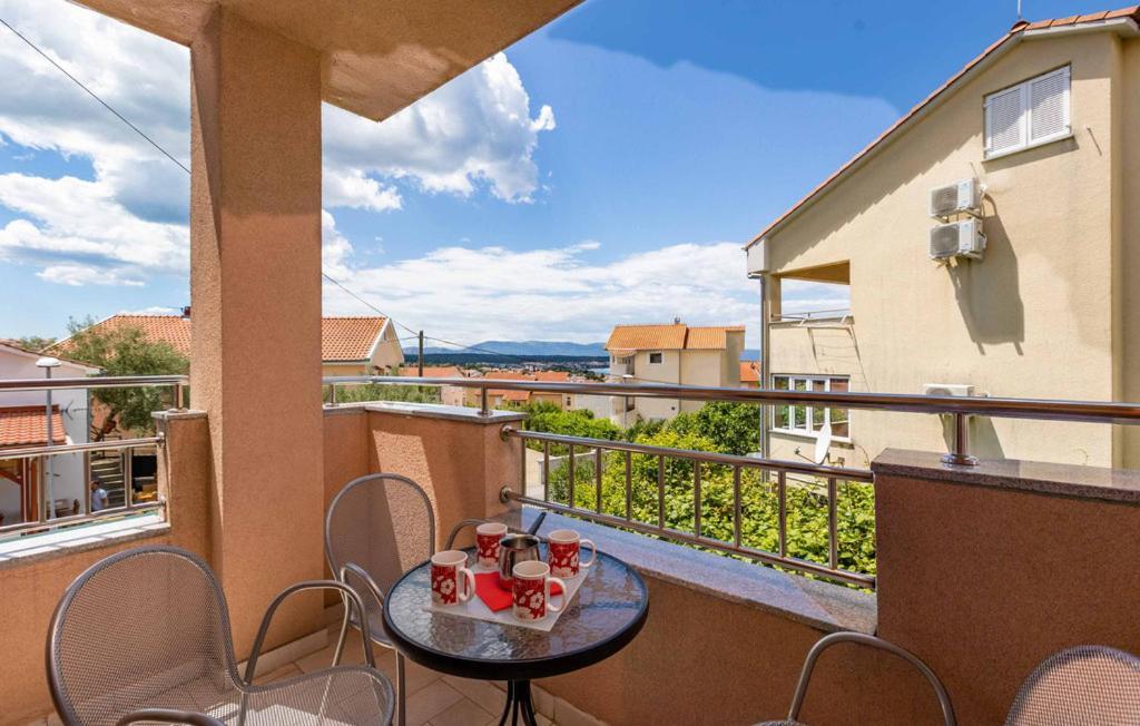 Apartments Dunja Malinska Ngoại thất bức ảnh