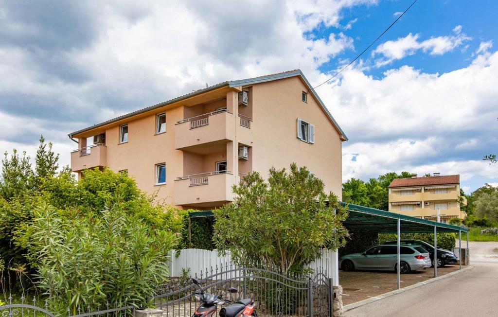 Apartments Dunja Malinska Ngoại thất bức ảnh