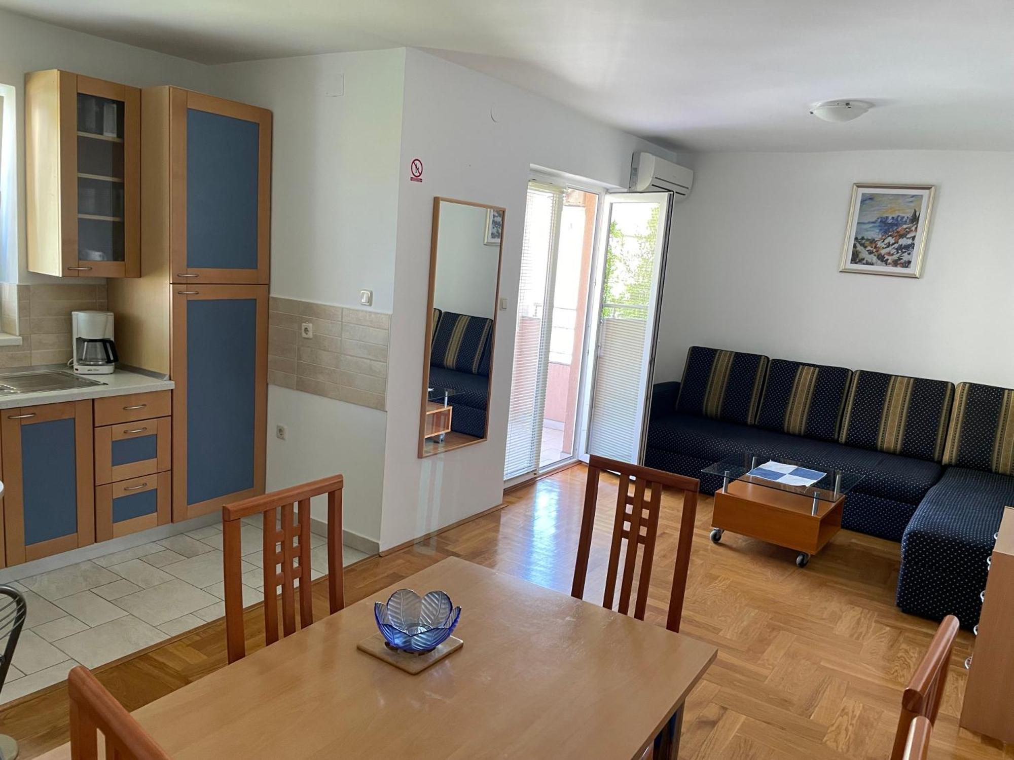 Apartments Dunja Malinska Ngoại thất bức ảnh
