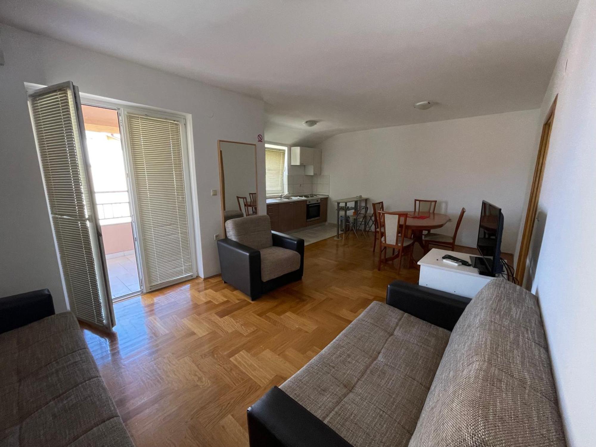 Apartments Dunja Malinska Ngoại thất bức ảnh