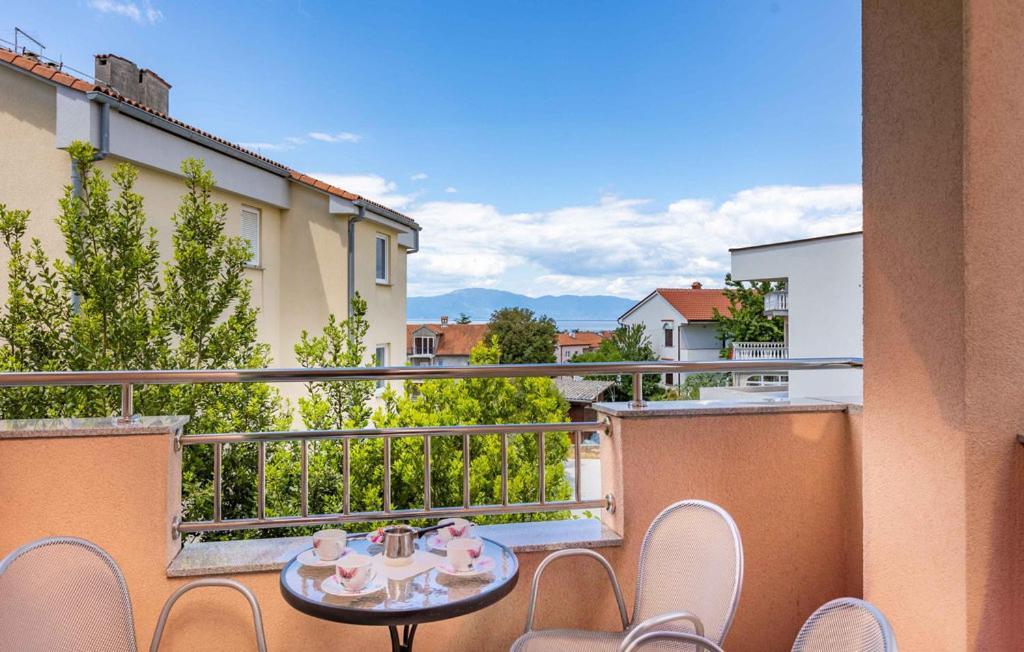 Apartments Dunja Malinska Ngoại thất bức ảnh